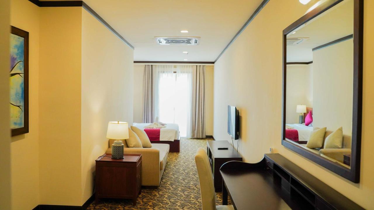 Kaizen Hotel & Suites Melaka Malacca Exterior foto